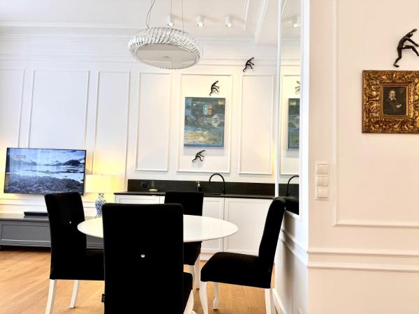 MONDRIAN Luxury Suites & Apartments Old Town : photo 1 de la chambre votre suite, 1 bedroom, królewska 2 street, (62 m2)