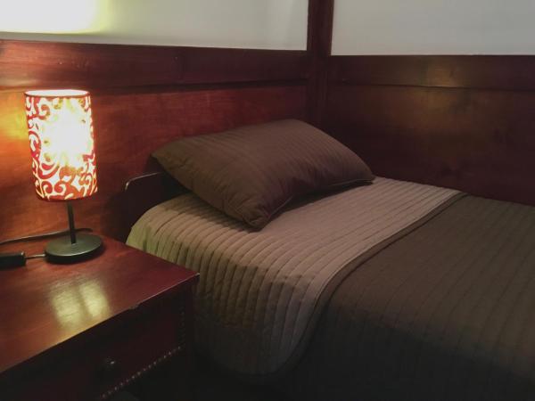 Pensjonat Gogol.s : photo 9 de la chambre chambre lits jumeaux avec salle de bains privative