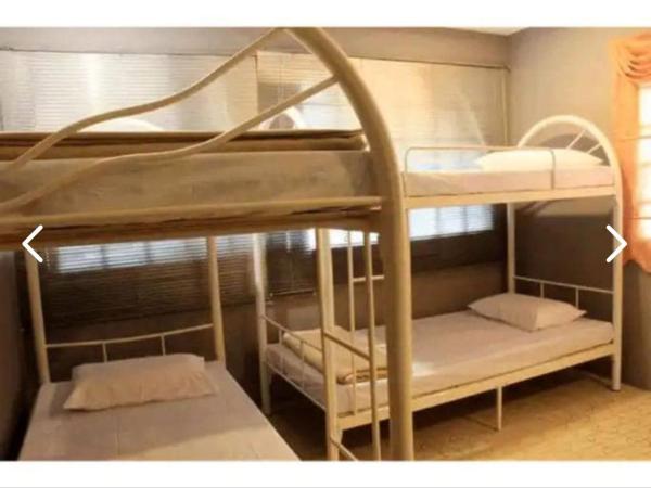 White Cottage : photo 1 de la chambre dortoir pour hommes de 6 lits