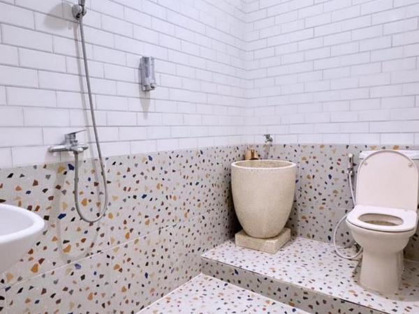 Tjahaja Baroe Syariah Mitra RedDoorz At Dukuh Kupang : photo 1 de la chambre chambre double supérieure