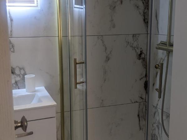 Relax Inn Guest House : photo 9 de la chambre chambre triple deluxe