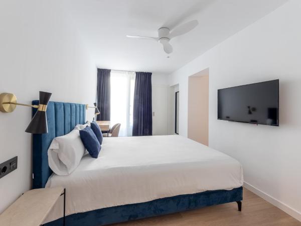 Arenal Suites Bilbao : photo 1 de la chambre chambre double deluxe avec balcon