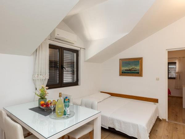 Guest House Kono : photo 7 de la chambre appartement 1 chambre avec terrasse - vue sur mer