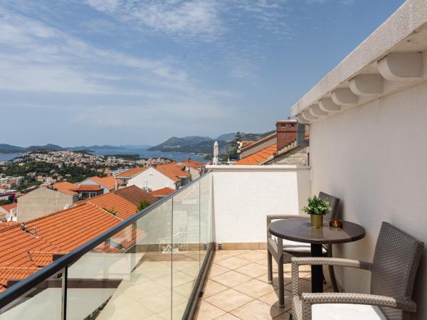 Guest House Kono : photo 3 de la chambre appartement 2 chambres avec balcon et vue sur la mer