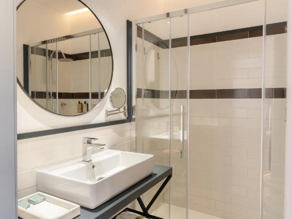 Le Mummarelle Napoli : photo 2 de la chambre triple room with balcony – via santa lucia 76