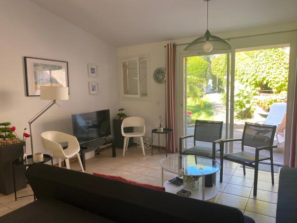 Résidence Marina Di Santa Giulia : photo 4 de la chambre villa