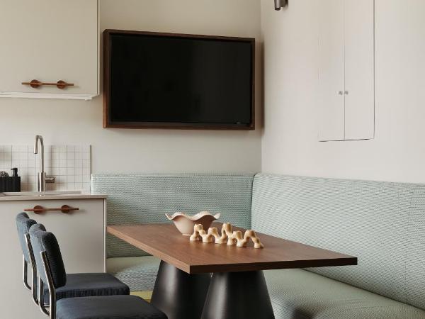 Edgar Suites Lille - Shake : photo 9 de la chambre appartement 3 chambres avec vue