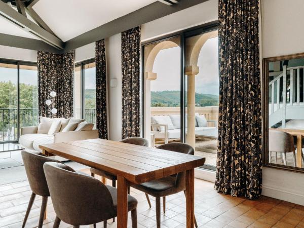 Domaine de Rochebois & Spa Nuxe : photo 1 de la chambre suite en duplex avec terrasse