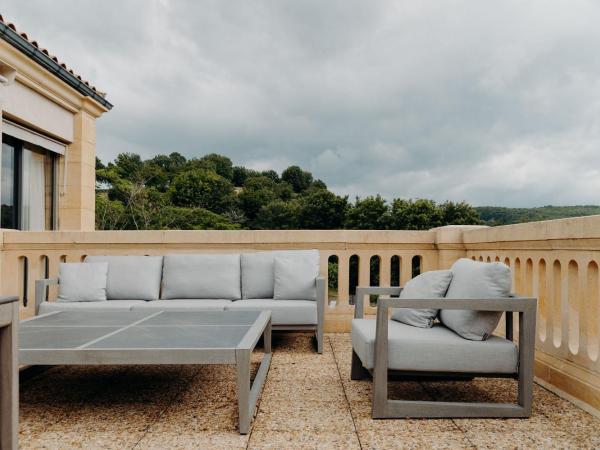 Domaine de Rochebois & Spa Nuxe : photo 4 de la chambre suite en duplex avec terrasse