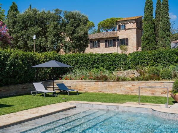 Le Cappuccinelle Suites&SPA : photo 2 de la chambre suite - vue sur piscine 