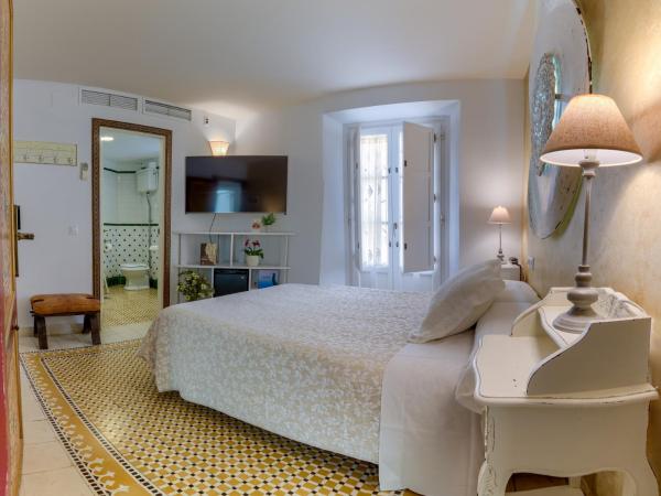 Hotel Argantonio : photo 10 de la chambre chambre double ou lits jumeaux avec balcon