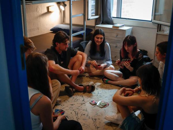 Mana Mana Youth Hostel : photo 4 de la chambre lit simple dans dortoir à 6 lits