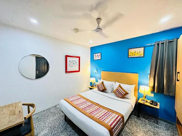Hotel Golden Saffron By Qotel - Punjabi Bagh Near Metro Station Couple Friendly : photo 2 de la chambre chambre double supérieure