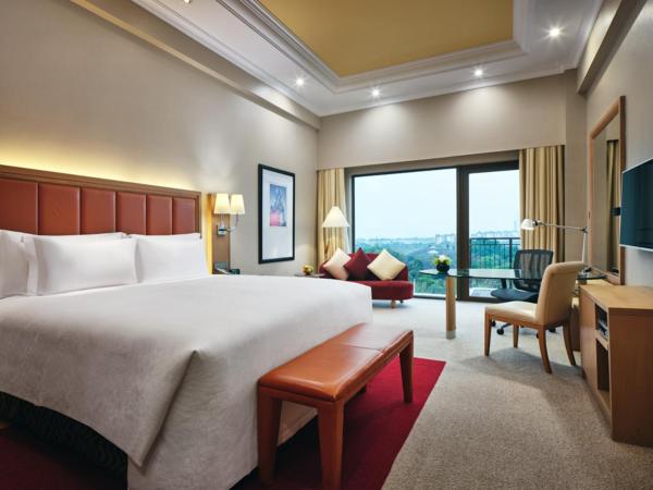 InterContinental Shenzhen, an IHG Hotel : photo 1 de la chambre chambre lits jumeaux classique avec vue sur le jardin