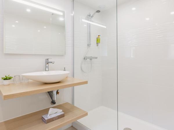 Demeures & Châteaux - Hôtel De La Porte Saint-Malo : photo 1 de la chambre chambre lits jumeaux