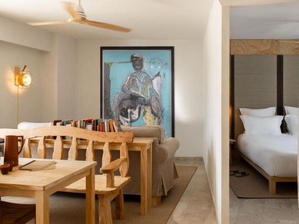 MOB HOTEL Cannes : photo 7 de la chambre maxi suite with terrace or loggia