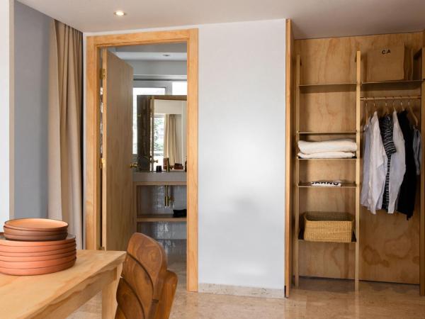 MOB HOTEL Cannes : photo 8 de la chambre maxi suite with terrace or loggia