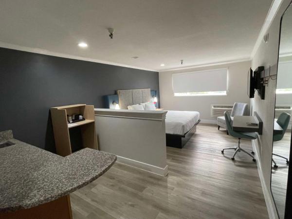 The Midtowner Hotel, SureStay Collection by Best Western : photo 3 de la chambre suite lit king-size – non-fumeurs