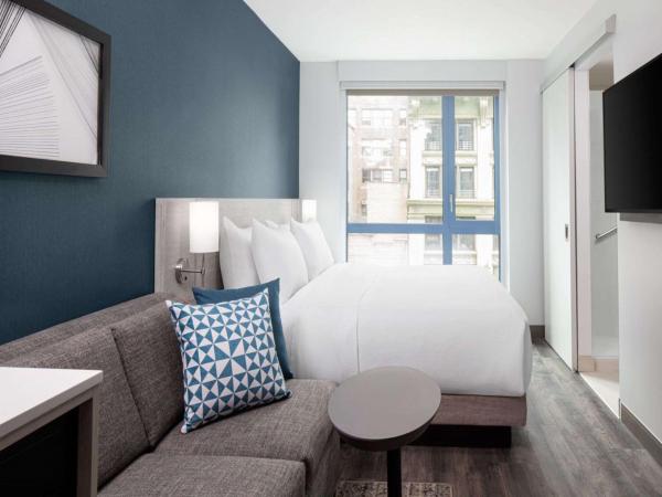 Hyatt Place New York Chelsea : photo 1 de la chambre chambre lit king-size avec canapé-lit