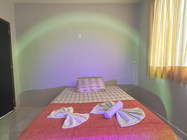 Salve Maloca Hostel : photo 1 de la chambre chambre familiale avec salle de bains privative