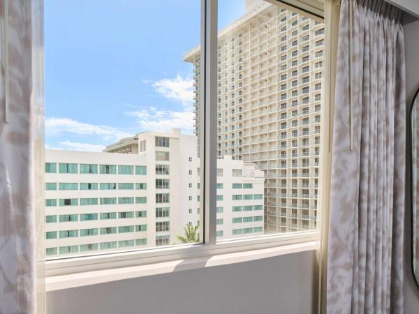 OHANA Waikiki East by OUTRIGGER : photo 3 de la chambre chambre lit queen-size