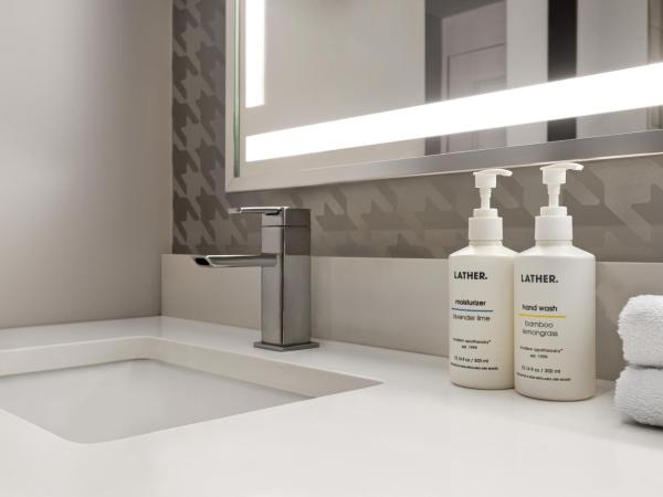 The American Hotel Atlanta Downtown, Tapestry Collection by Hilton : photo 5 de la chambre chambre double avec 2 lits doubles - accessible aux personnes à mobilité réduite