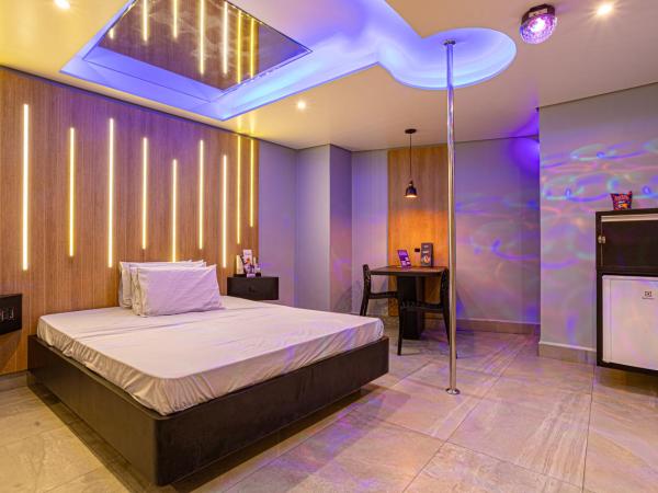 EUPHORIA MOTEL : photo 5 de la chambre suite deluxe avec baignoire spa