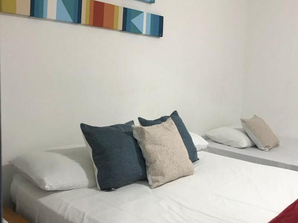 Brothers Suites Centro Búzios : photo 9 de la chambre chambre triple avec balcon