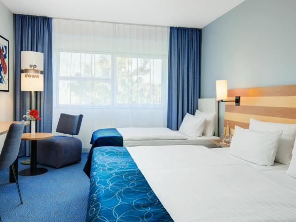 IntercityHotel Frankfurt Airport : photo 2 de la chambre chambre triple standard