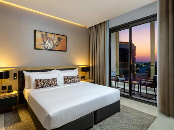 Millennium Place Mirdif : photo 7 de la chambre chambre familiale avenue