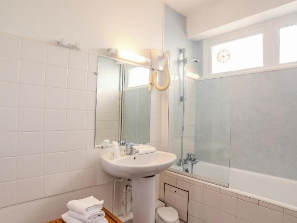 Hôtel de la Vendée : photo 3 de la chambre chambre triple supérieure