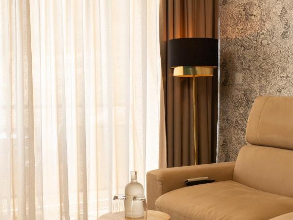 Hotel La Pietra Restaurant & Spa : photo 1 de la chambre suite exécutive avec terrasse - vue sur mer