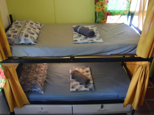 Solar Hostel Búzios : photo 1 de la chambre lit dans dortoir mixte de 6 lits