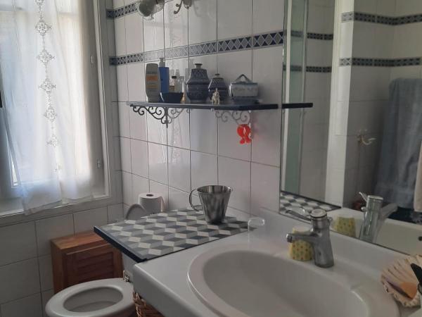 Chambre calme sur jardin Paris Batignolles : photo 7 de la chambre chambre double avec salle de bains privative