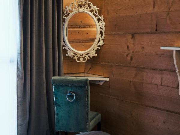 Chałpa z bali : photo 3 de la chambre chambre double avec salle de bains privative