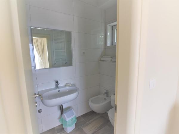 Villa Manuela : photo 5 de la chambre chambre double deluxe avec balcon - vue sur mer