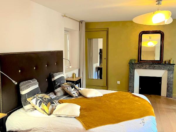 Suite Junior Layon - Maison Bossoreil : photo 1 de la chambre chambre double supérieure