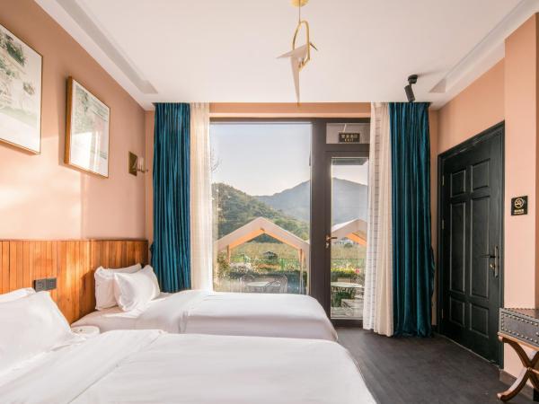 Suzhou Tree B&B - Suzhou Shushan Eco Village : photo 4 de la chambre chambre double - vue sur montagne