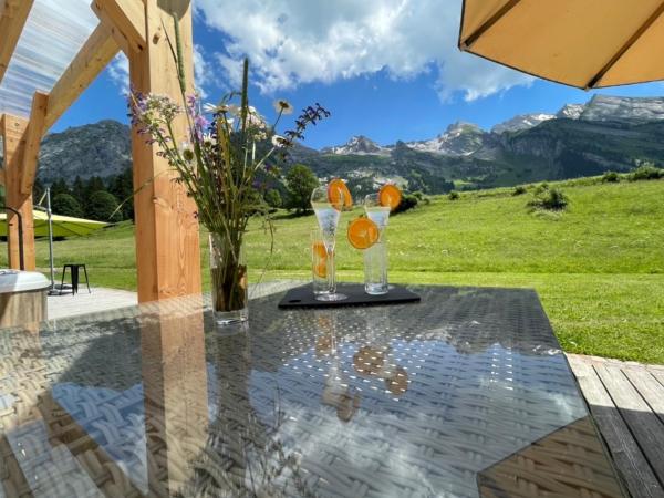 Chalet-Hôtel Inarpa : photo 1 de la chambre suite côté cour