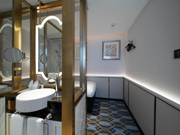 East Pacific Passenger Lounge - Departure area, 3rd floor : photo 2 de la chambre chambre simple supérieure