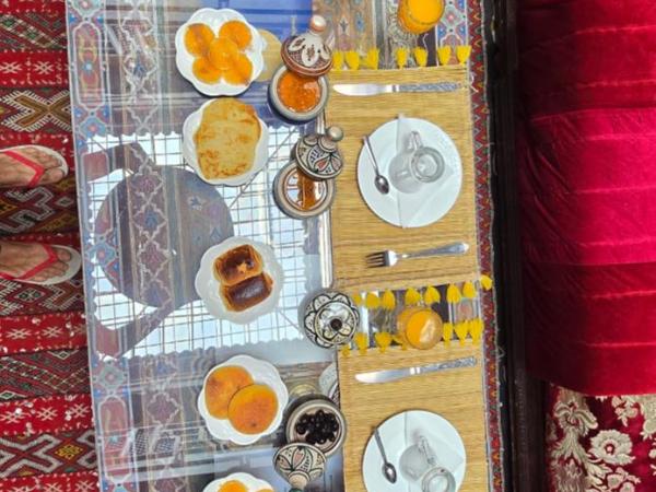 Ryad Zahrat Fes : photo 3 de la chambre chambre lit king-size deluxe