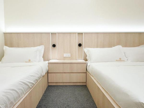 Milan Backpacker Hostel : photo 2 de la chambre chambre triple avec salle de bains commune