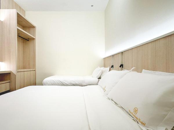 Milan Backpacker Hostel : photo 3 de la chambre chambre triple avec salle de bains commune