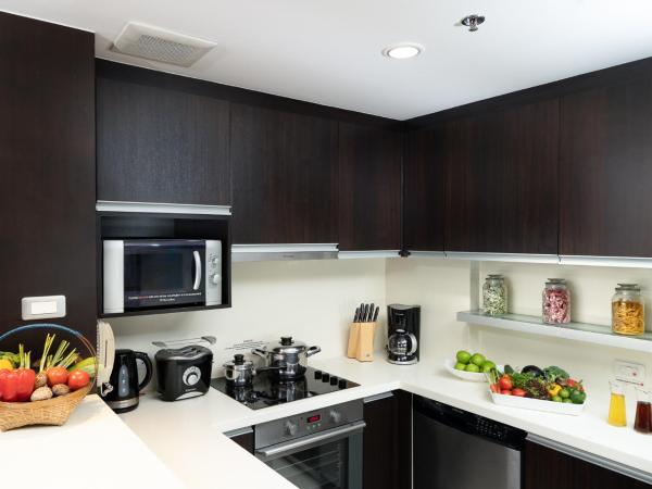 Sathorn Vista, Bangkok - Marriott Executive Apartments : photo 4 de la chambre suite 1 chambre lit king-size – vue sur ville