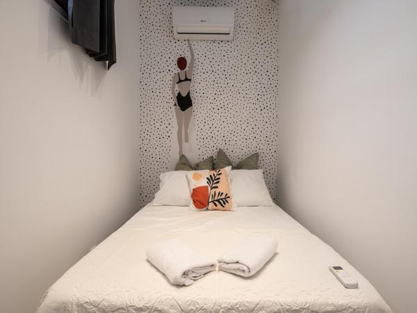 Walk in Hostel Faro Airport : photo 2 de la chambre chambre double