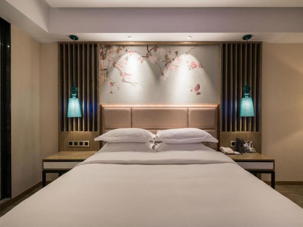 凯瑞汀酒店总部城店 : photo 1 de la chambre chambre supérieure lit queen-size