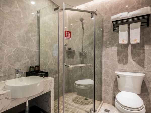 凯瑞汀酒店总部城店 : photo 5 de la chambre chambre lit queen-size deluxe