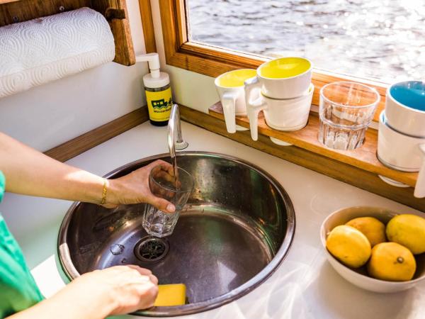 Hausboot Tour mit der Wasserkutsche - Führerscheinfrei : photo 5 de la chambre mobile home