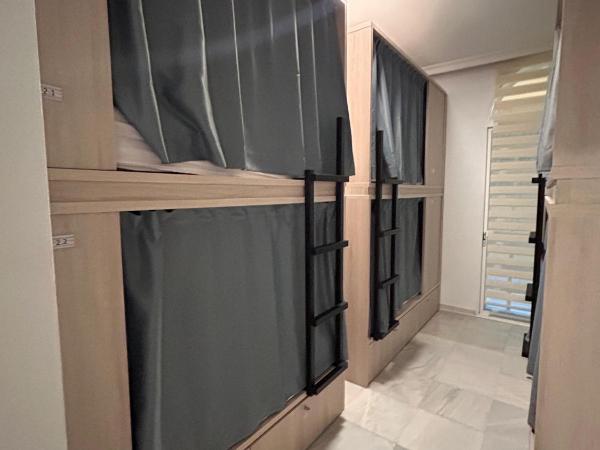 Hostel Sorolla Playa : photo 4 de la chambre lit dans dortoir mixte de 6 lits