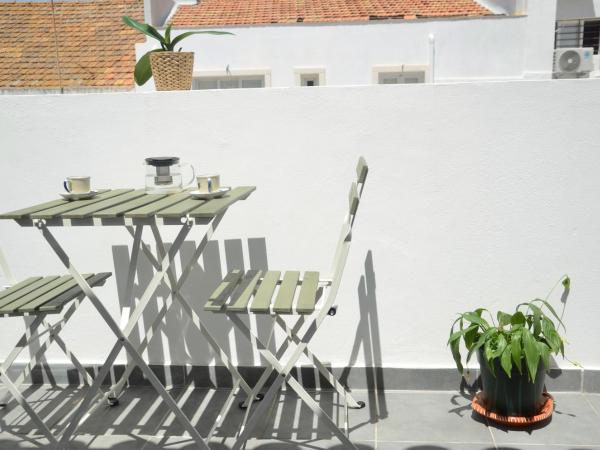 RIA Terrace : photo 5 de la chambre chambre double deluxe avec balcon